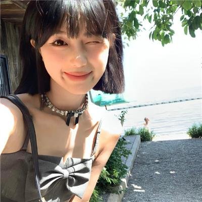 想吃掉我的非人少女