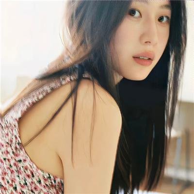 粉红火鹤的神秘凝视